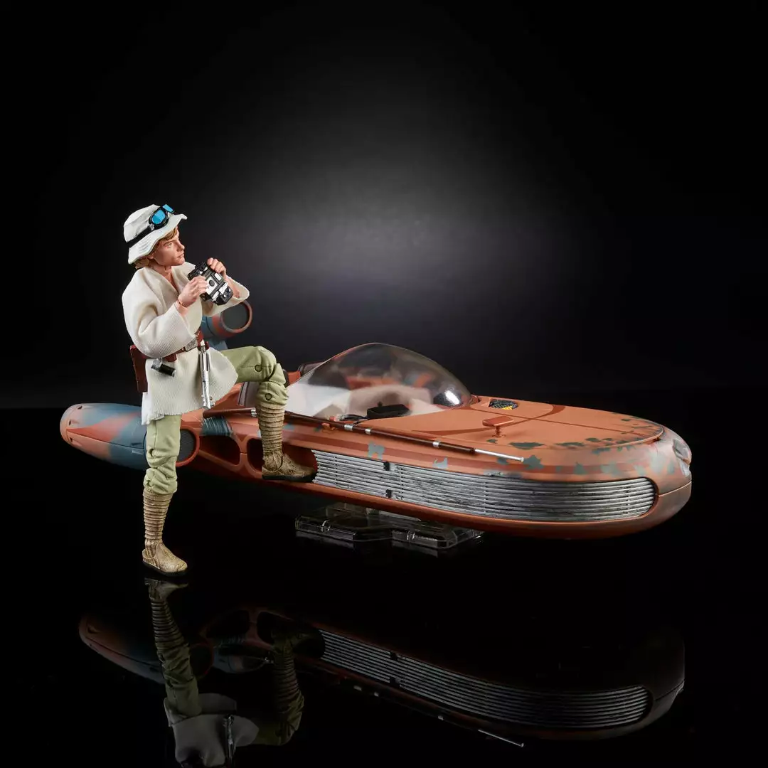 Star Wars The Black Series Luke Skywalker Landspeeder & Figure 5 Star Wars The Black Series Luke Skywalker Landspeeder & Figure