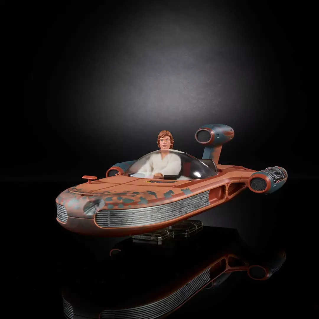 Star Wars The Black Series Luke Skywalker Landspeeder & Figure 6 Star Wars The Black Series Luke Skywalker Landspeeder & Figure