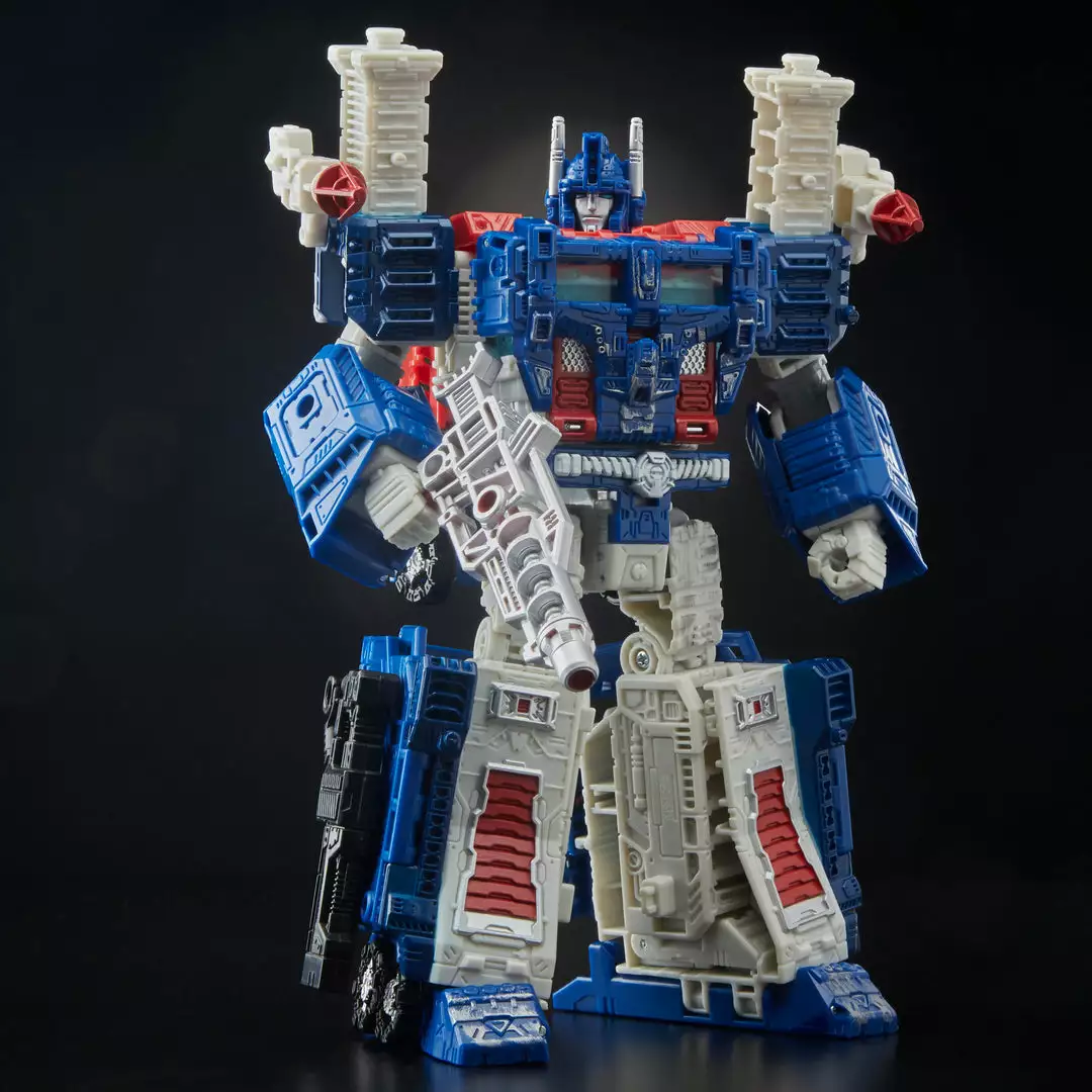 Transformers Generations War For Cybertron: Siege Leader Class WFC-S13 Ultra Magnus Action Figure 4 Transformers Generations War For Cybertron: Siege Leader Class WFC-S13 Ultra Magnus Action Figure