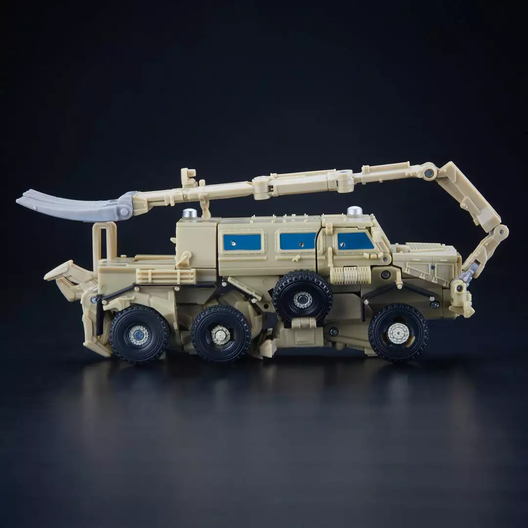 Transformers Studio Series 33 Voyager Class Movie 1 Bonecrusher Action Figure 6 Transformers Studio Series 33 Voyager Class Movie 1 Bonecrusher Action Figure