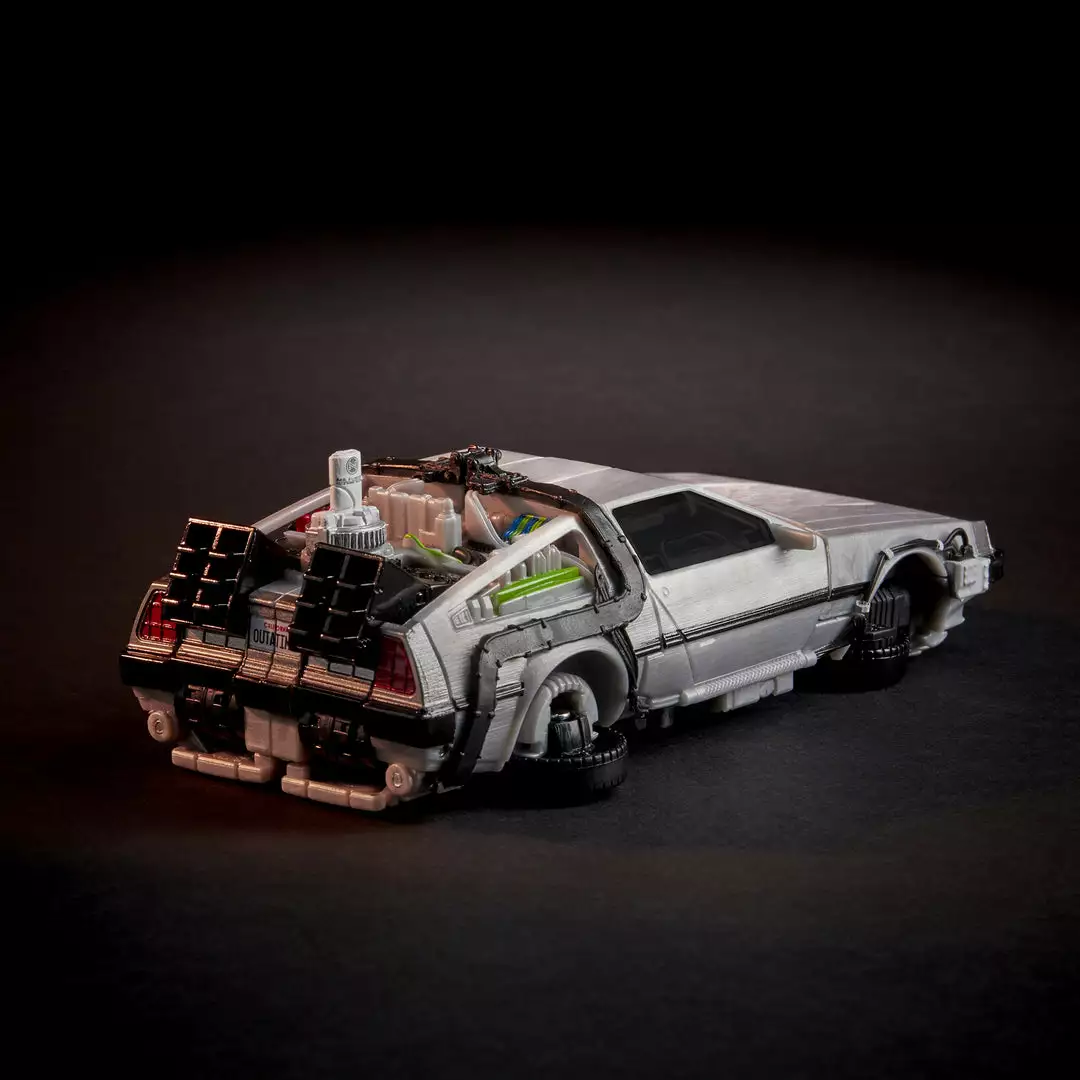 Transformers Generations Collaborative: Back To The Future Mash-Up, Gigawatt Figure Back In Stock 10 Transformers Generations Collaborative: Back To The Future Mash-Up, Gigawatt Figure Back In Stock