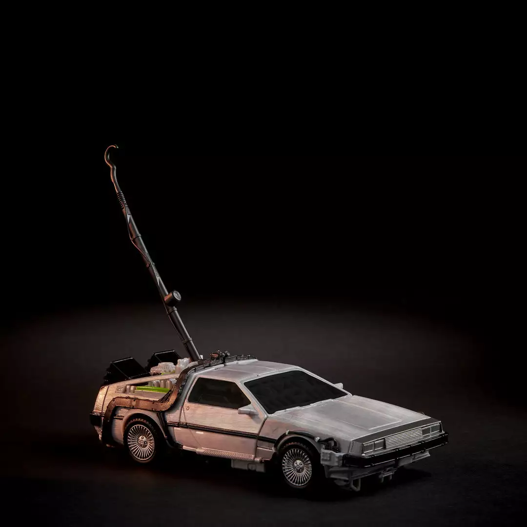 Transformers Generations Collaborative: Back To The Future Mash-Up, Gigawatt Figure Back In Stock 11 Transformers Generations Collaborative: Back To The Future Mash-Up, Gigawatt Figure Back In Stock