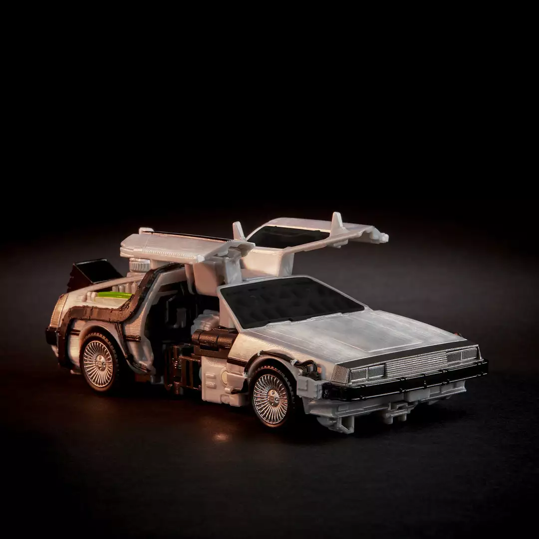 Transformers Generations Collaborative: Back To The Future Mash-Up, Gigawatt Figure Back In Stock 12 Transformers Generations Collaborative: Back To The Future Mash-Up, Gigawatt Figure Back In Stock