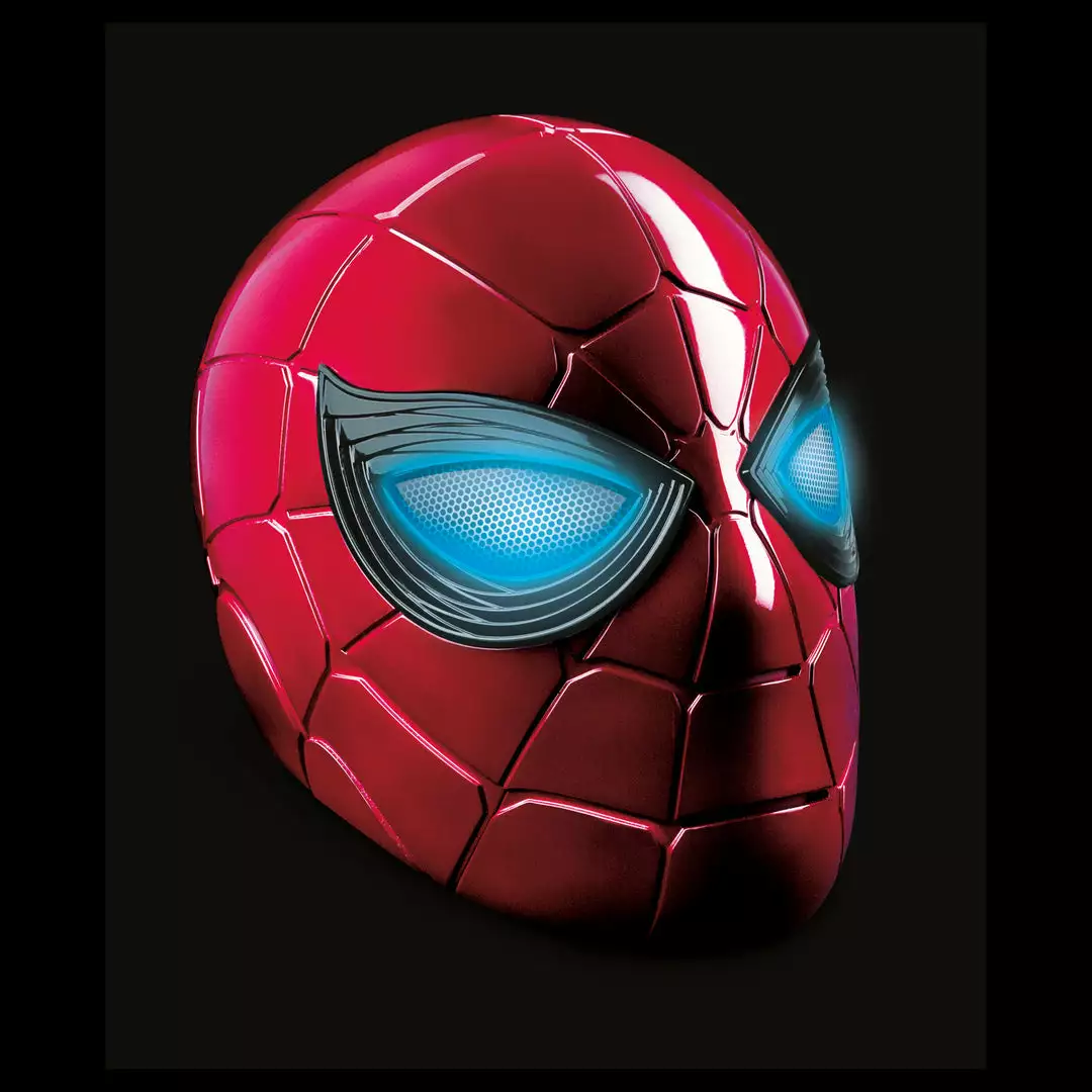 Marvel Legends Series Iron Spider Electronic Helmet 3 Marvel Legends Series Iron Spider Electronic Helmet