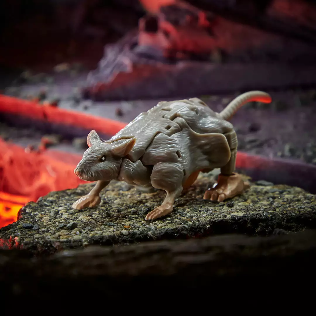 Transformers Generations War For Cybertron: Kingdom Core Class WFC-K2 Rattrap 9 Transformers Generations War For Cybertron: Kingdom Core Class WFC-K2 Rattrap