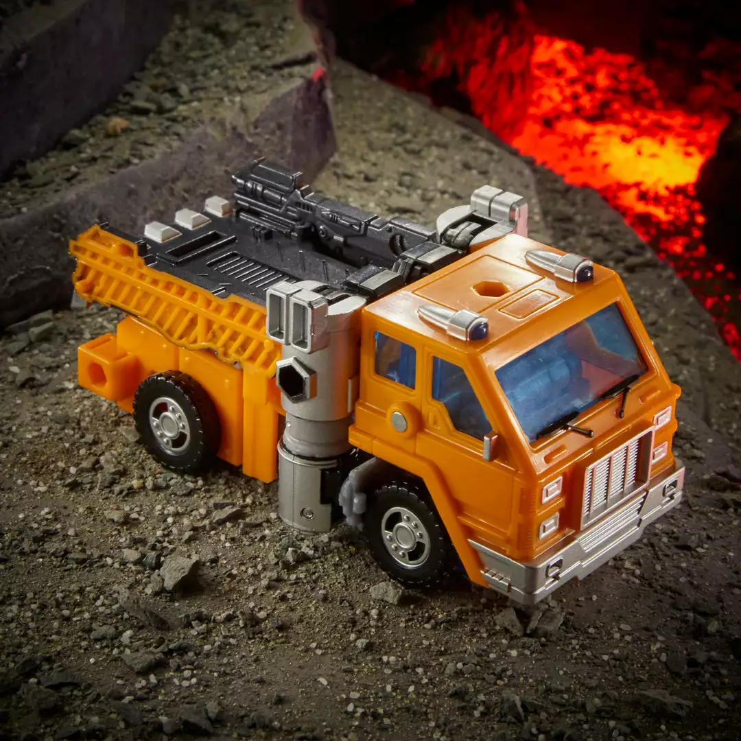 Transformers Generations War For Cybertron: Kingdom Deluxe WFC-K16 Huffer 11 Transformers Generations War For Cybertron: Kingdom Deluxe WFC-K16 Huffer