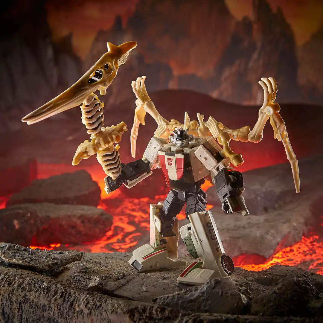 Transformers Generations War For Cybertron: Kingdom Deluxe WFC-K25 Wingfinger 8 Transformers Generations War For Cybertron: Kingdom Deluxe WFC-K25 Wingfinger