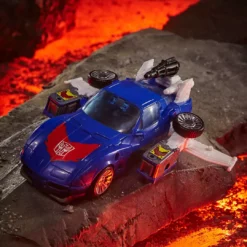 Transformers Generations War For Cybertron: Kingdom Deluxe WFC-K26 Autobot Tracks Back In Stock