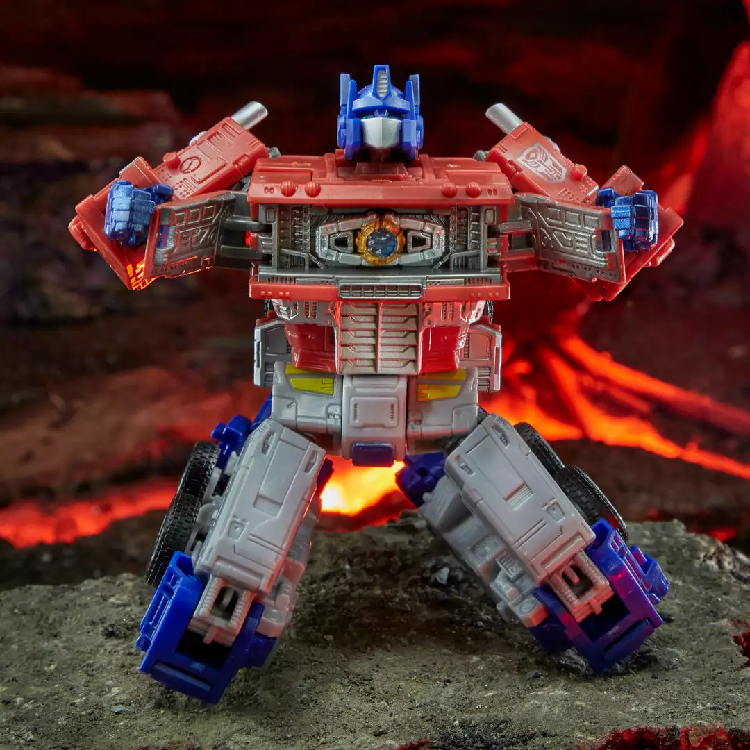 Transformers Generations War For Cybertron: Kingdom Leader WFC-K11 Optimus Prime) 11 Transformers Generations War For Cybertron: Kingdom Leader WFC-K11 Optimus Prime)