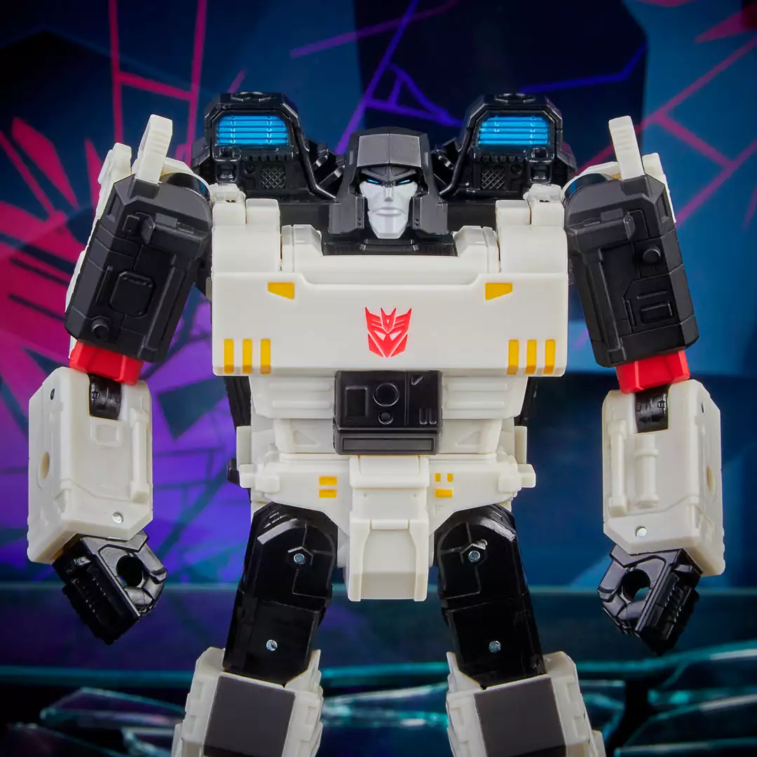 Transformers Generations Shattered Glass Collection Megatron & IDW’s Shattered Glass—Megatron (Exclusive Hasbro Pulse Variant Cover) Hasbro Pulse Exclusives 11 Transformers Generations Shattered Glass Collection Megatron & IDW’s Shattered Glass—Megatron (Exclusive Hasbro Pulse Variant Cover) Hasbro Pulse Exclusives