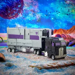 Transformers Generations Legacy Series Commander Decepticon Motormaster