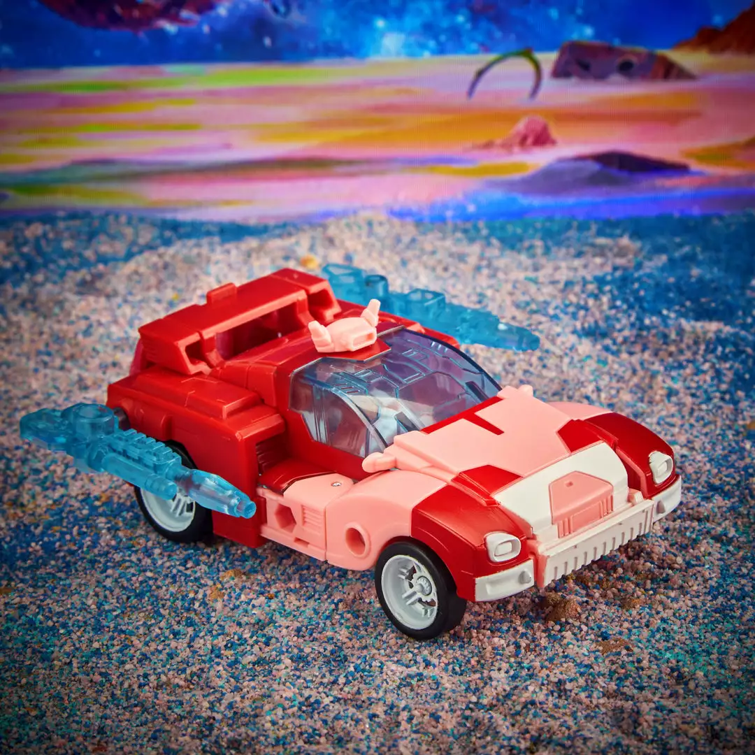 Transformers Generations Legacy Deluxe Elita-1 7 Transformers Generations Legacy Deluxe Elita-1