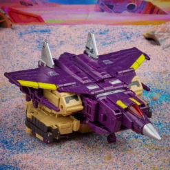Transformers Generations Legacy Series Leader Blitzwing