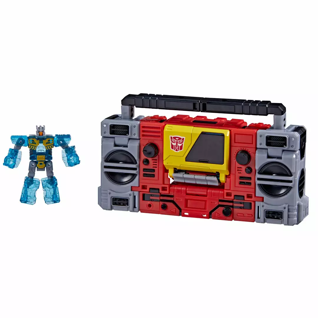 Transformers Generations War For Cybertron: Kingdom Voyager WFC-K44 Autobot Blaster & Eject Back In Stock 4 Transformers Generations War For Cybertron: Kingdom Voyager WFC-K44 Autobot Blaster & Eject Back In Stock