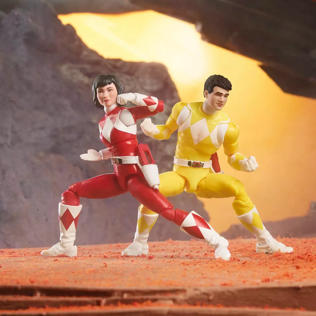 Partner Exclusives Power Rangers Lightning Collection Mighty Morphin Yellow & Red Ranger “Swap” 2-pack 3 Partner Exclusives Power Rangers Lightning Collection Mighty Morphin Yellow & Red Ranger “Swap” 2-pack