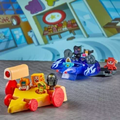Transformers BotBots Ruckus Rally Racer-Roni & Outta Controller Multipack 24 Transformers BotBots Ruckus Rally Racer-Roni & Outta Controller Multipack